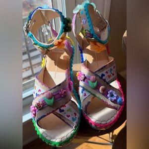 New, Custom Multicolor Floral Heart Platform Sandals, size US 8.5